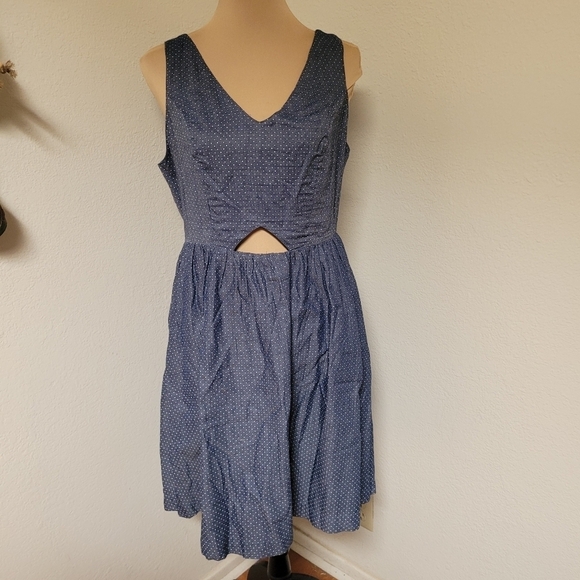 Modcloth Blue Dot Dress with cut out - Picture 2 of 7